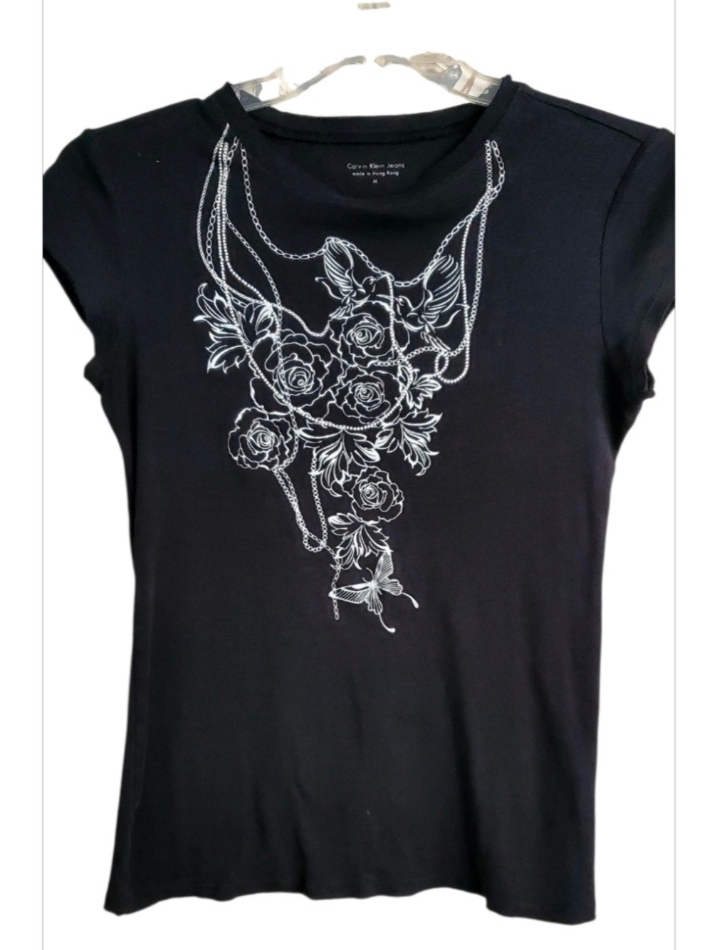 Calvin Klein Black Short-Sleeve Tee with White Floral Necklace Print.  Sz M1